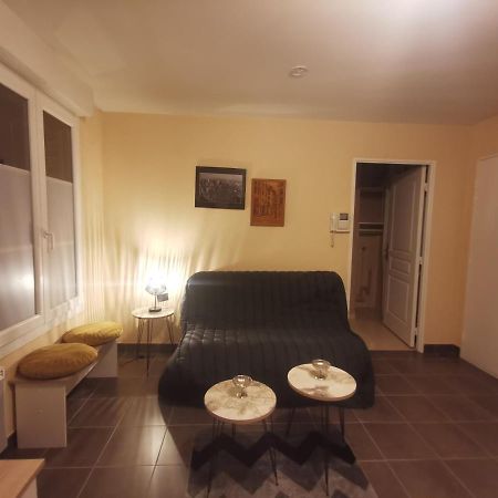 Logement En Hypercentre Dans Une Residence Amiens Exterior photo