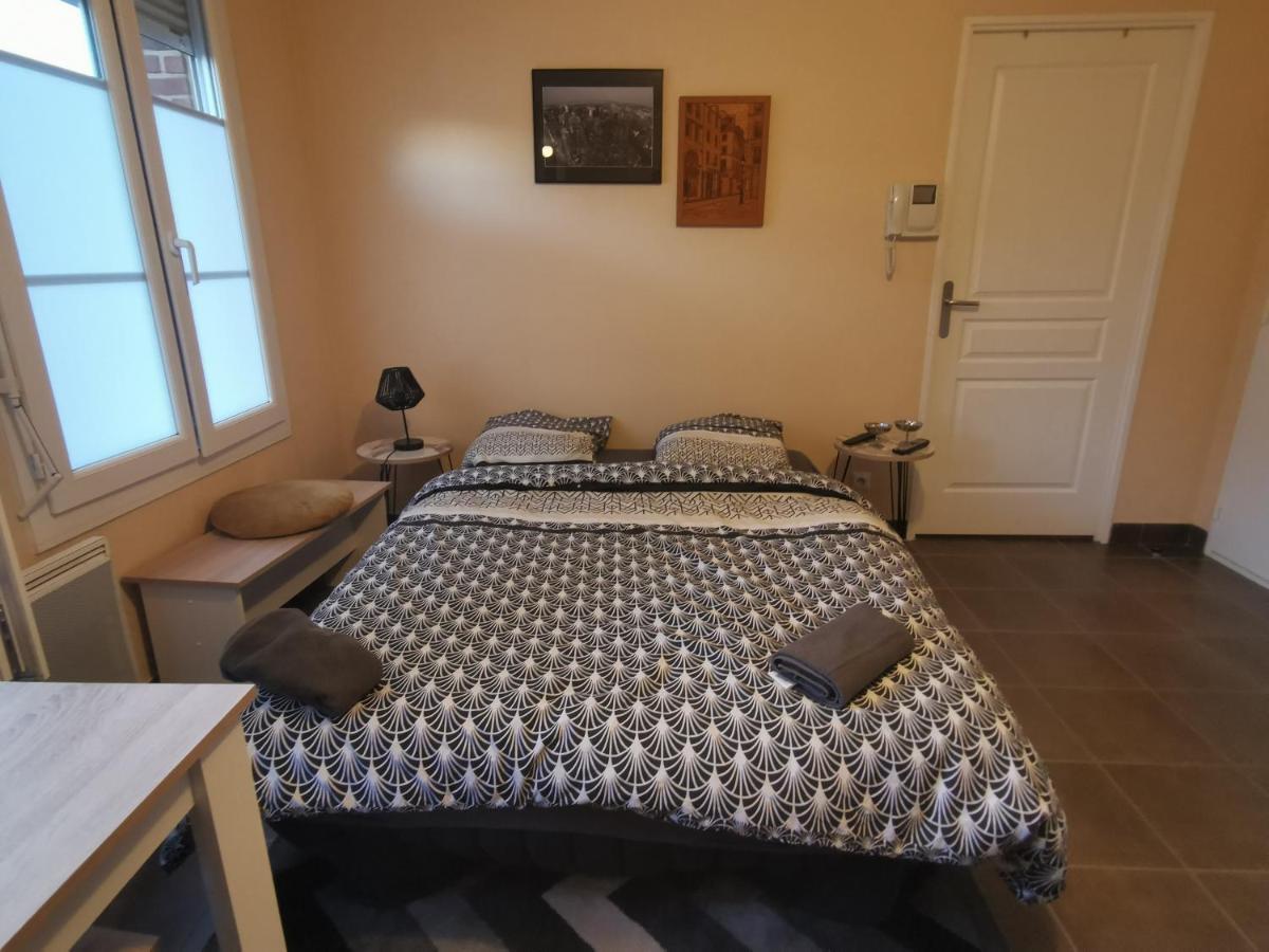 Logement En Hypercentre Dans Une Residence Amiens Exterior photo